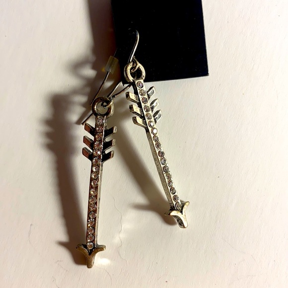 Ardene arrow earrings